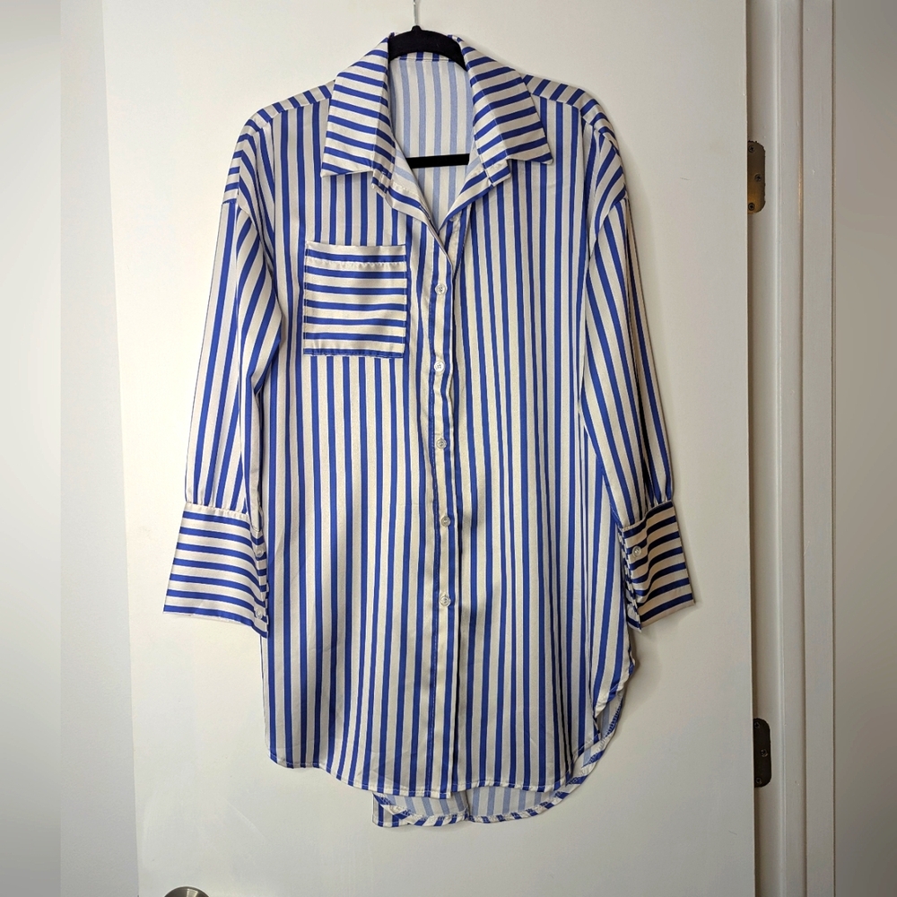 NWOT Mediterranean Inspired Blue and White Striped Button Down Shirt